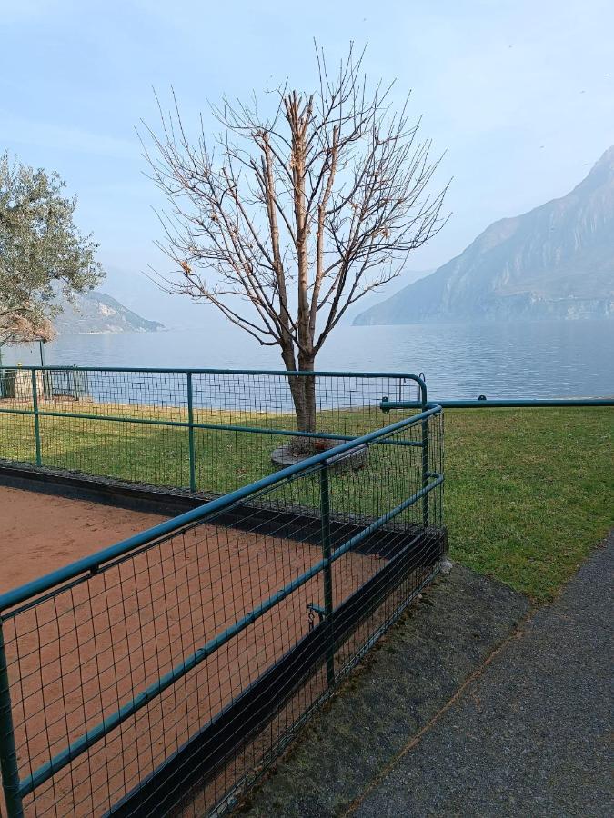 Studio Zu Riva di Solto Esterno foto