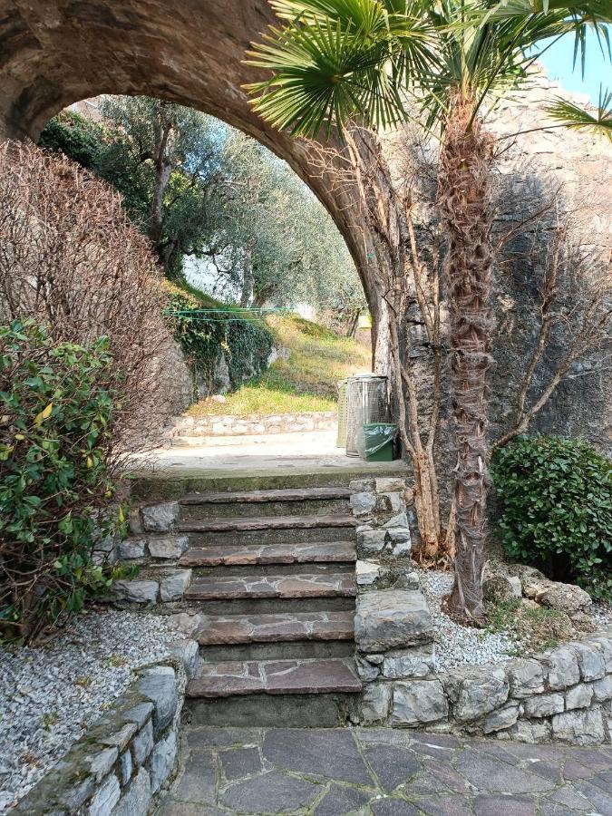 Studio Zu Riva di Solto Esterno foto