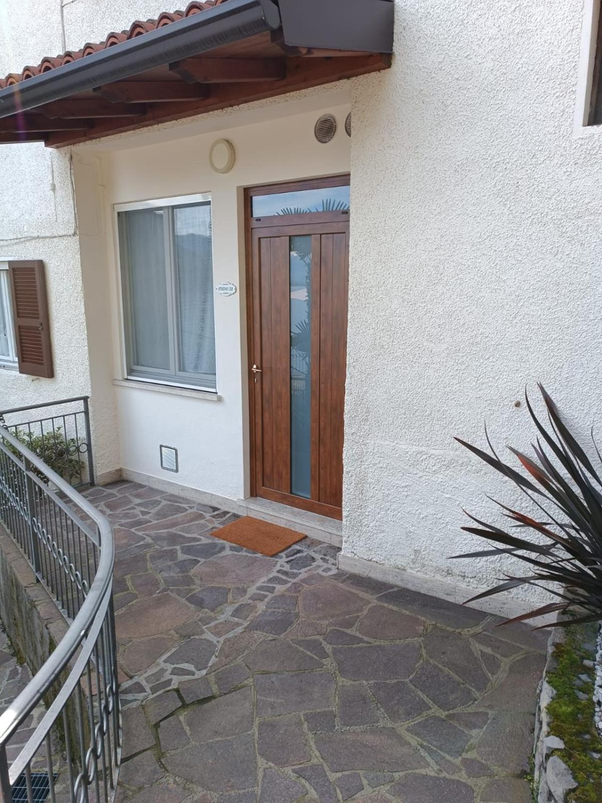 Studio Zu Riva di Solto Esterno foto