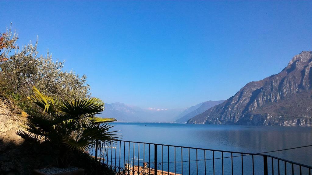 Studio Zu Riva di Solto Esterno foto
